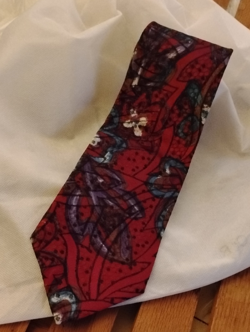 Vintage Andre Valentino Neck Tie.